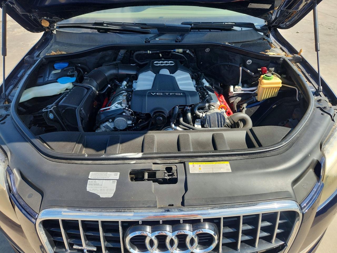 2013 Audi Q7 Premium Plus Blue vin: WA1LGAFE5DD015085