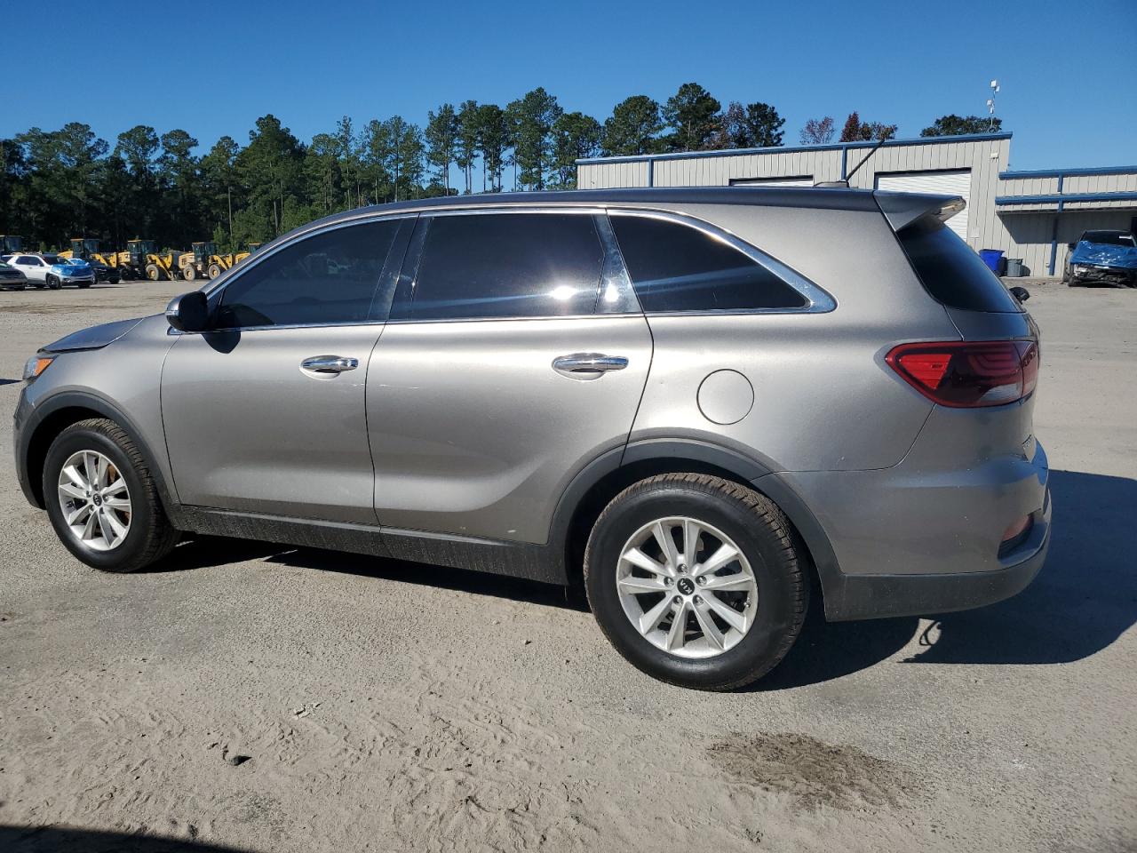 2019 Kia Sorento Lx Gray vin: 5XYPG4A5XKG548192