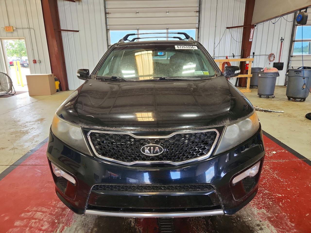 2011 Kia Sorento Sx Black vin: 5XYKWDA23BG160675