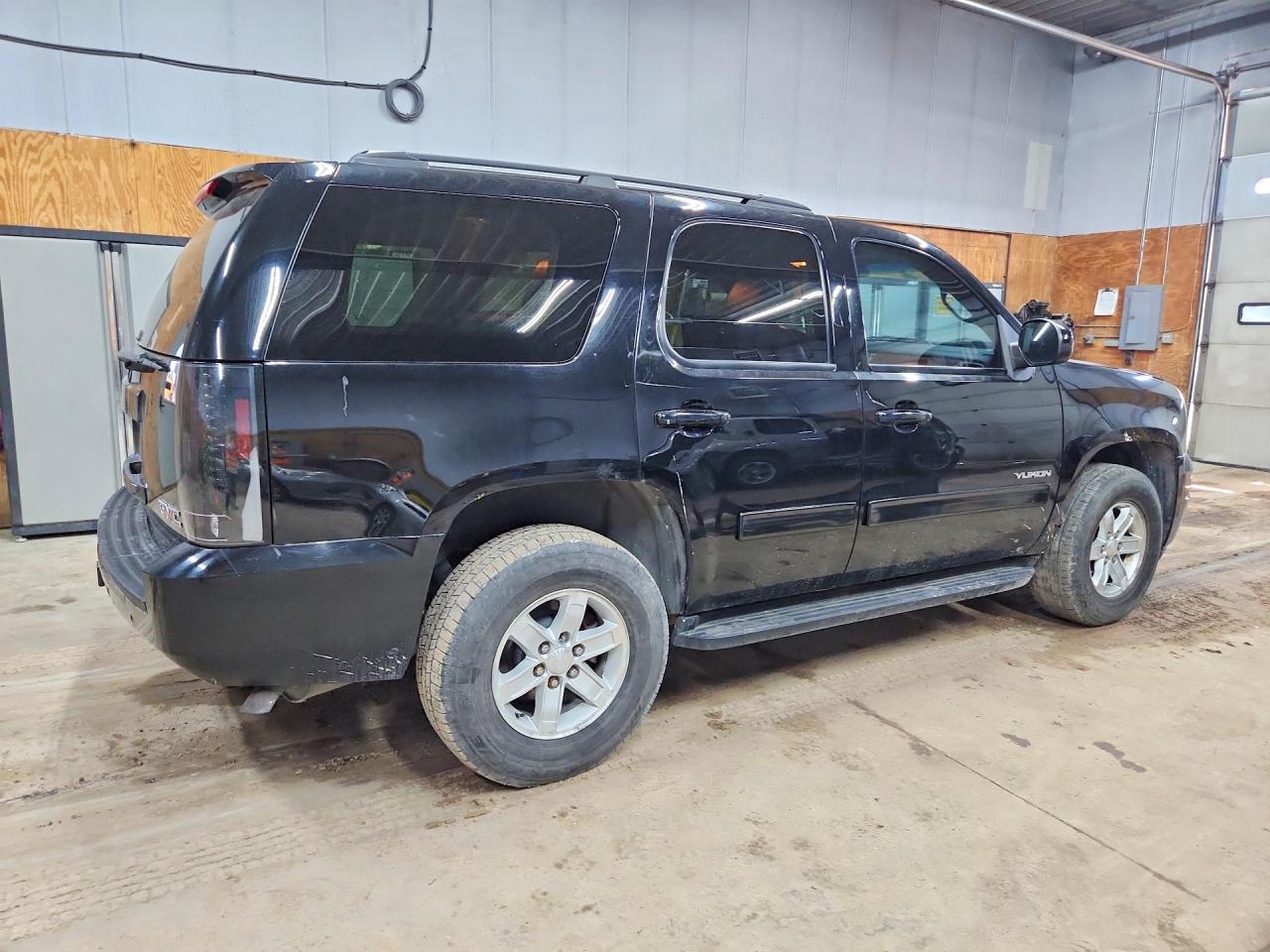 2014 Gmc Yukon Sle Black vin: 1GKS2AE02ER113084