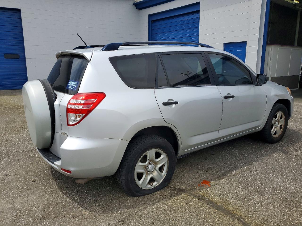2009 Toyota Rav4 Base Silver vin: JTMBF33V995010042