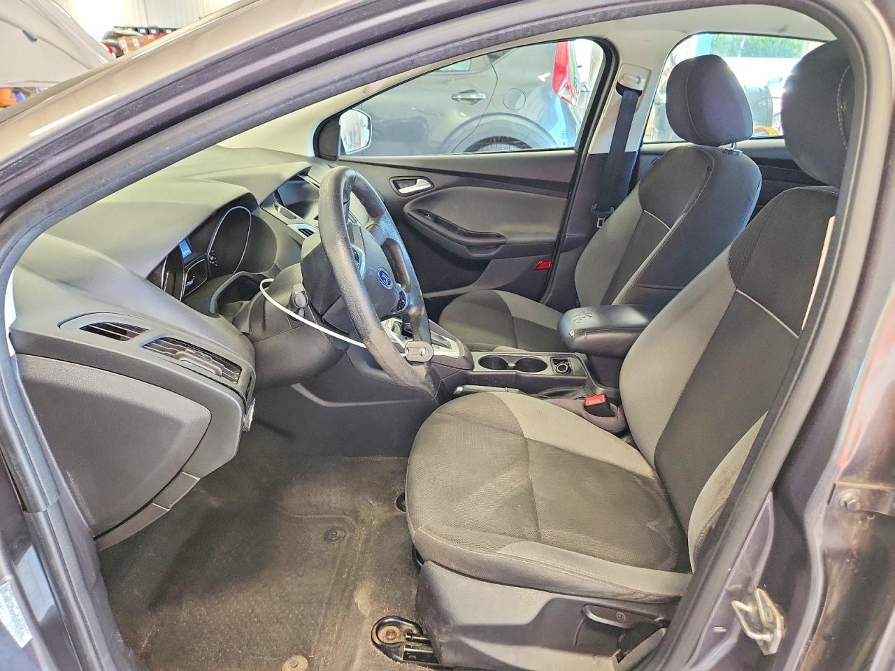 2014 Ford Focus Se Серый vin: 1FADP3K27EL377546