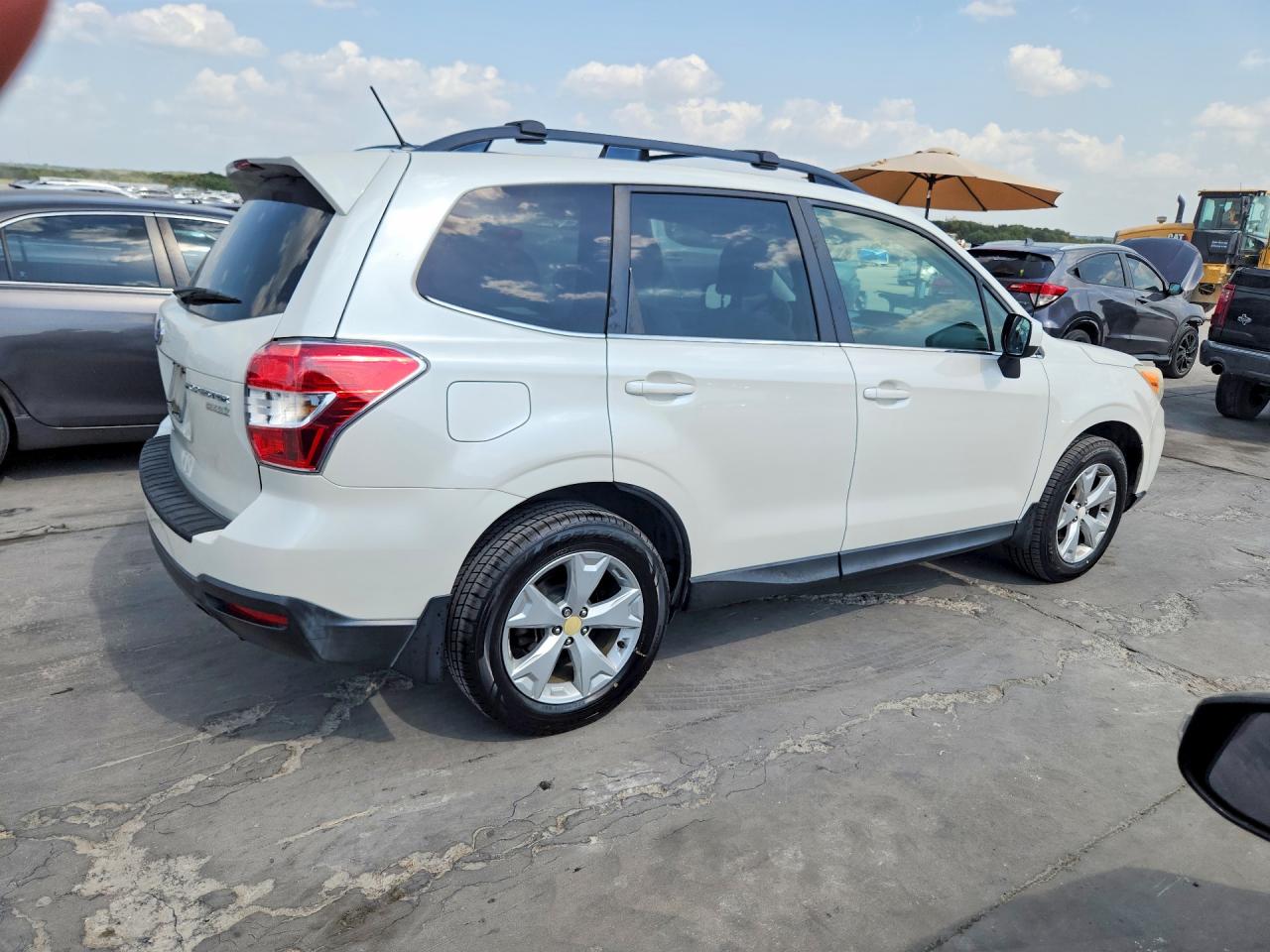 2015 Subaru Forester 2.5i Limited Белый vin: JF2SJAKC6FH530567