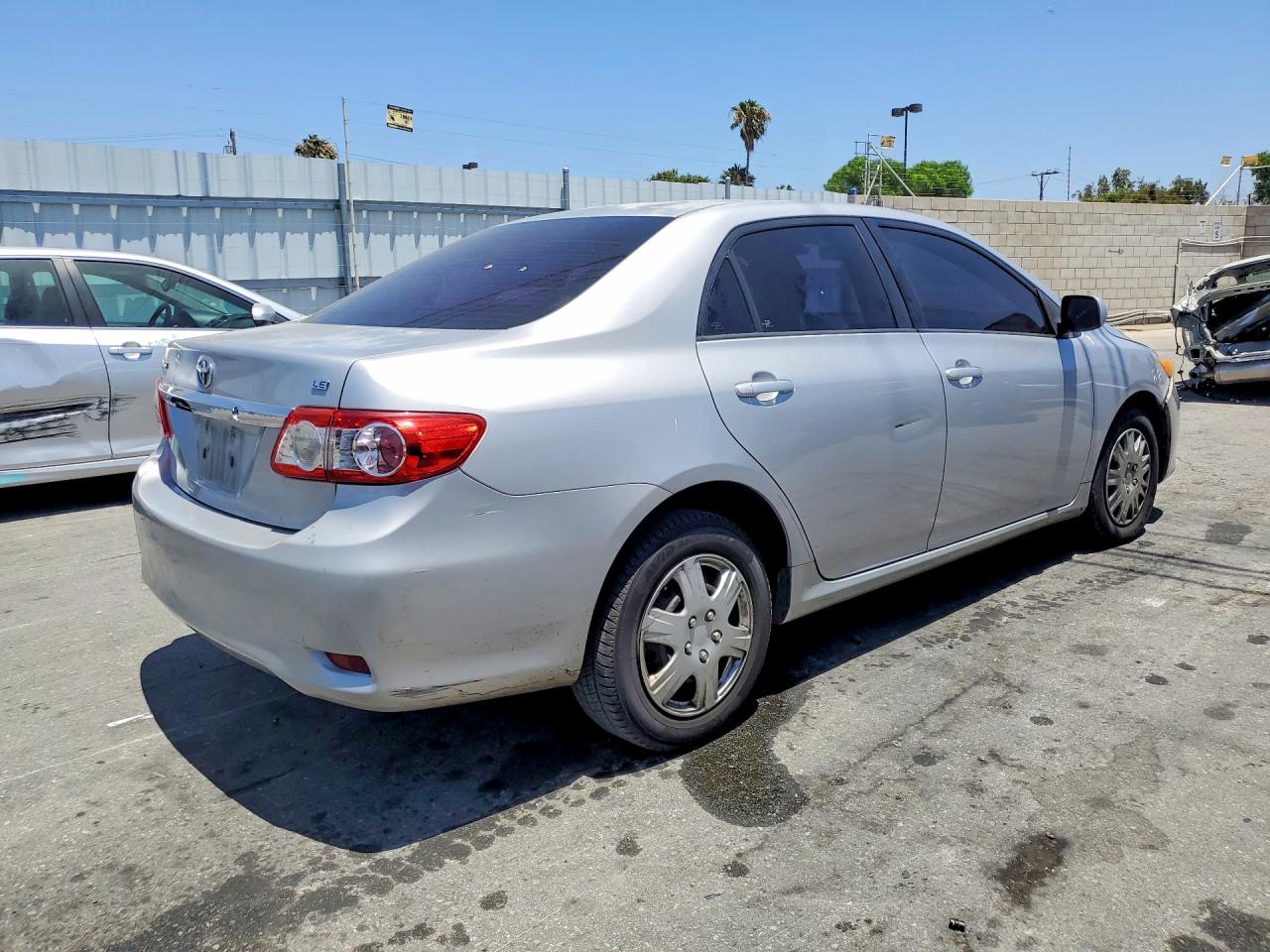 2011 Toyota Corolla Le Silver vin: 2T1BU4EE0BC587916