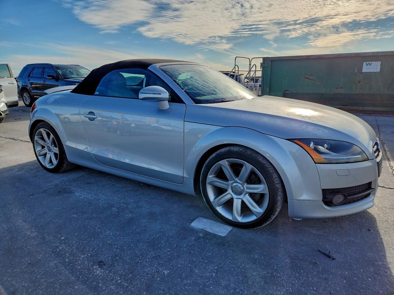 2009 Audi Tt Silver vin: TRULF38J591014502