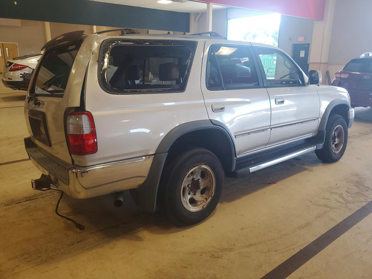 2000 Toyota 4runner Sr5 Серебряный vin: JT3GN86R3Y0142234
