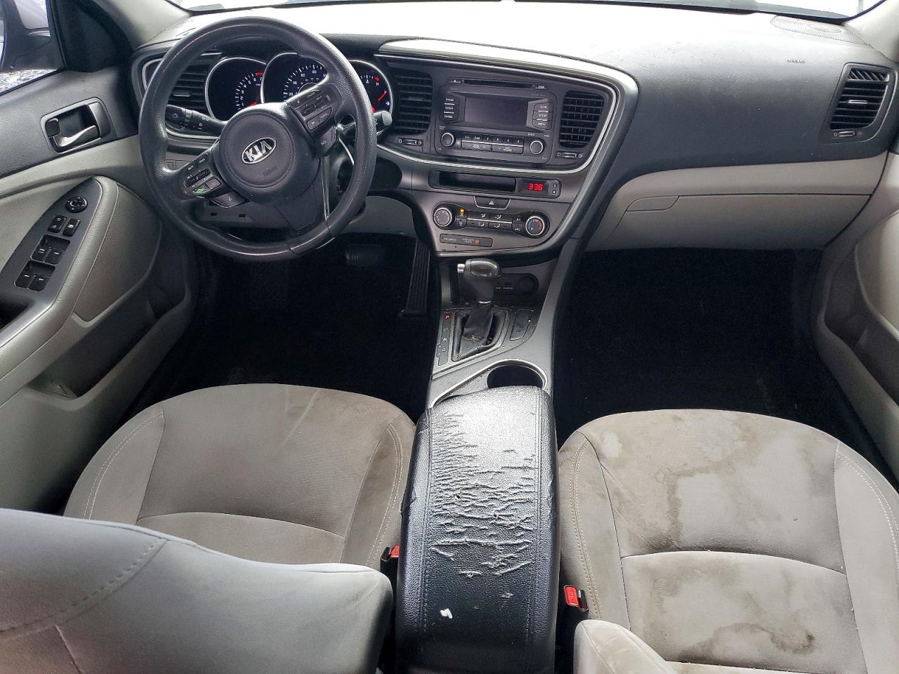 2015 Kia Optima Lx Серебряный vin: 5XXGM4A75FG426697