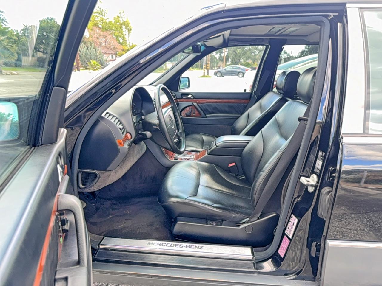 1994 Mercedes-benz S 420 Черный vin: WDBGA43E5RA168104