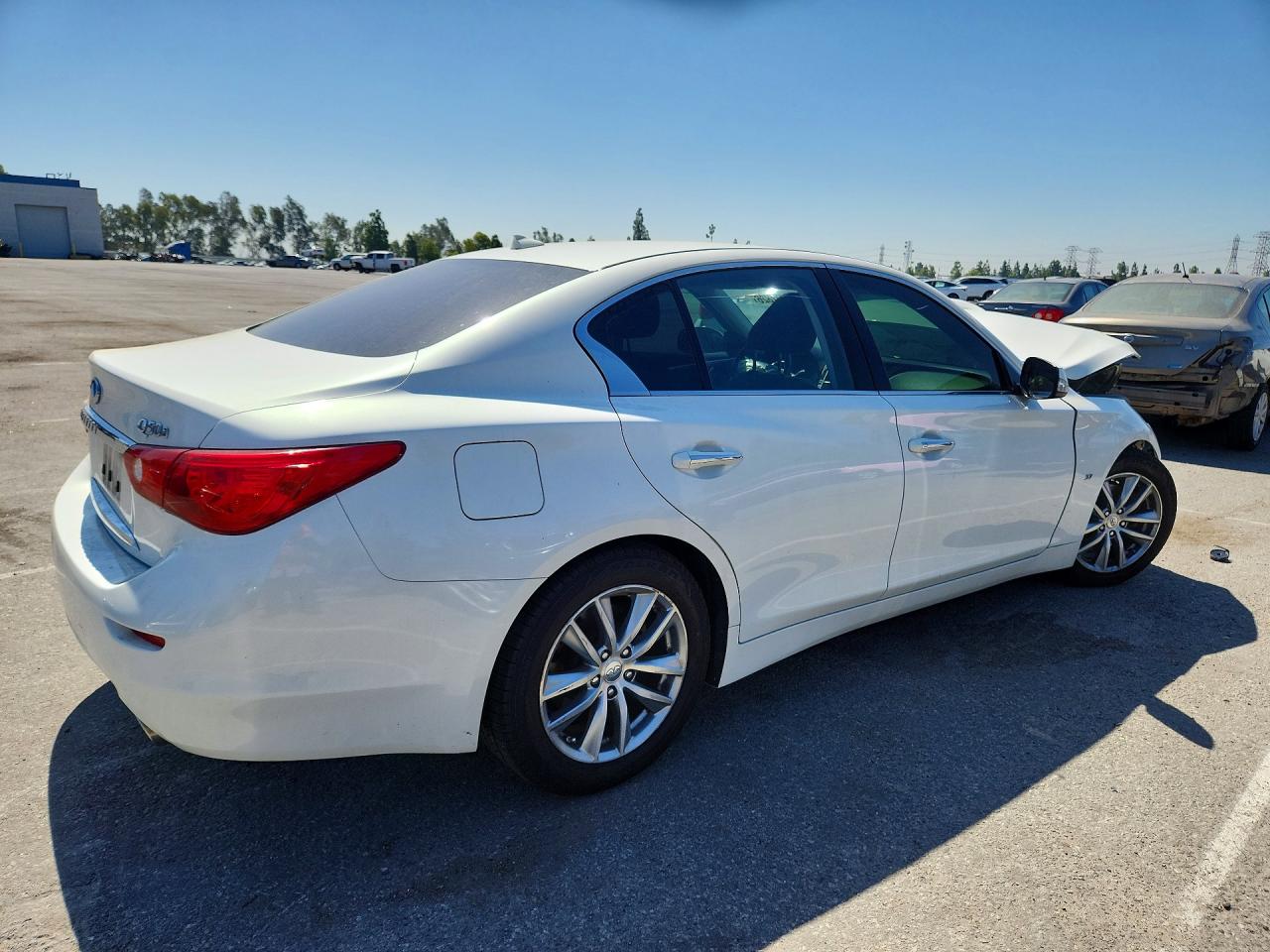 2015 Infiniti Q50 Base White vin: JN1BV7AP5FM338514