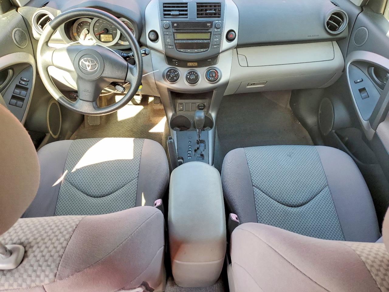 2006 Toyota Rav4 Base Красный vin: JTMBK33V666005429