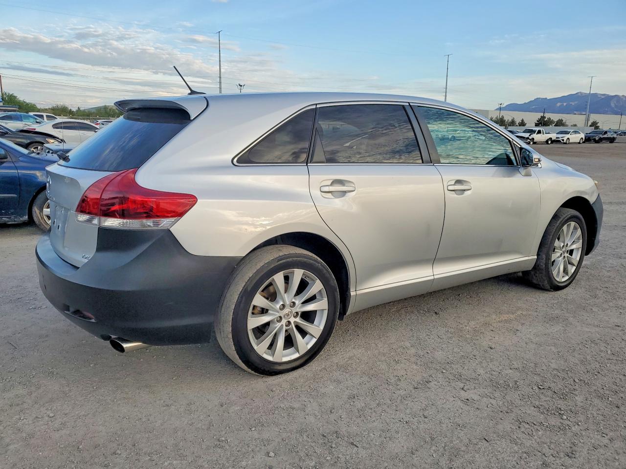 2013 Toyota Venza Le Silver vin: 4T3ZA3BB9DU076211