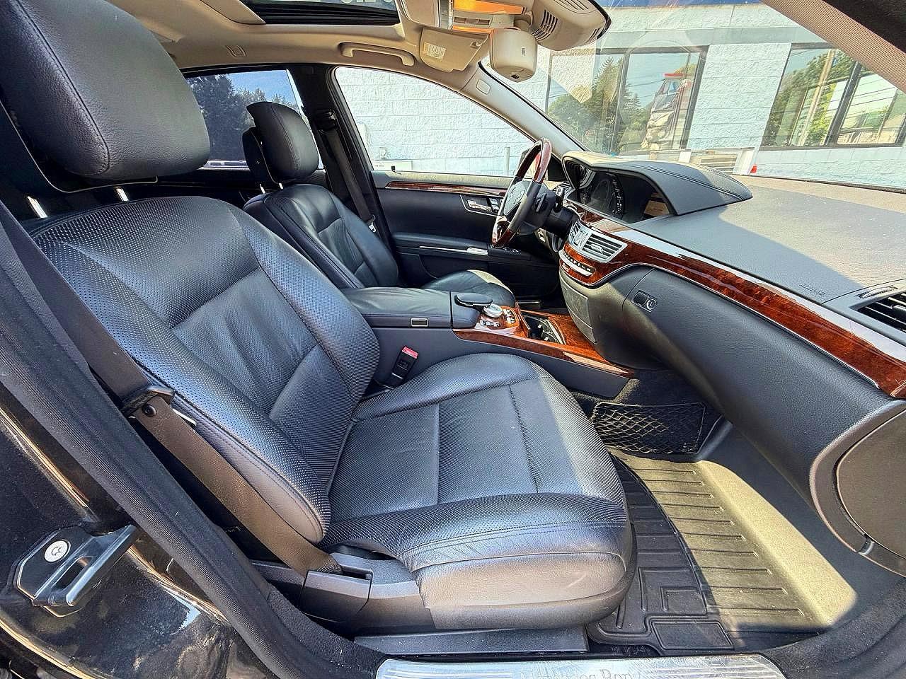 2012 Mercedes-benz S 550 4matic Black vin: WDDNG9EB5CA490925