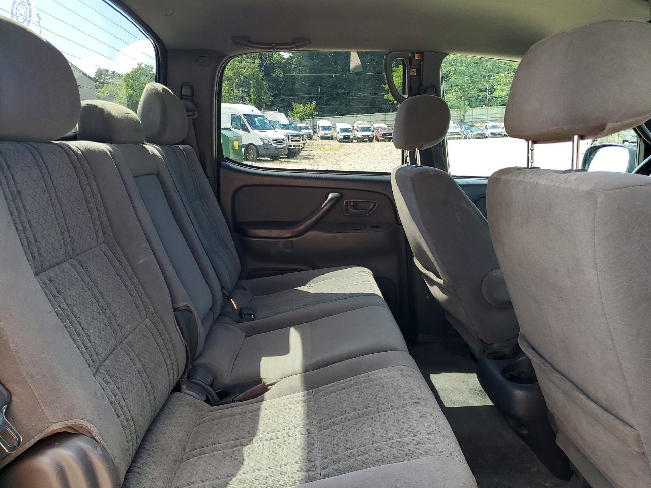 2004 Toyota Tundra Sr5 Gray vin: 5TBDT44154S444053