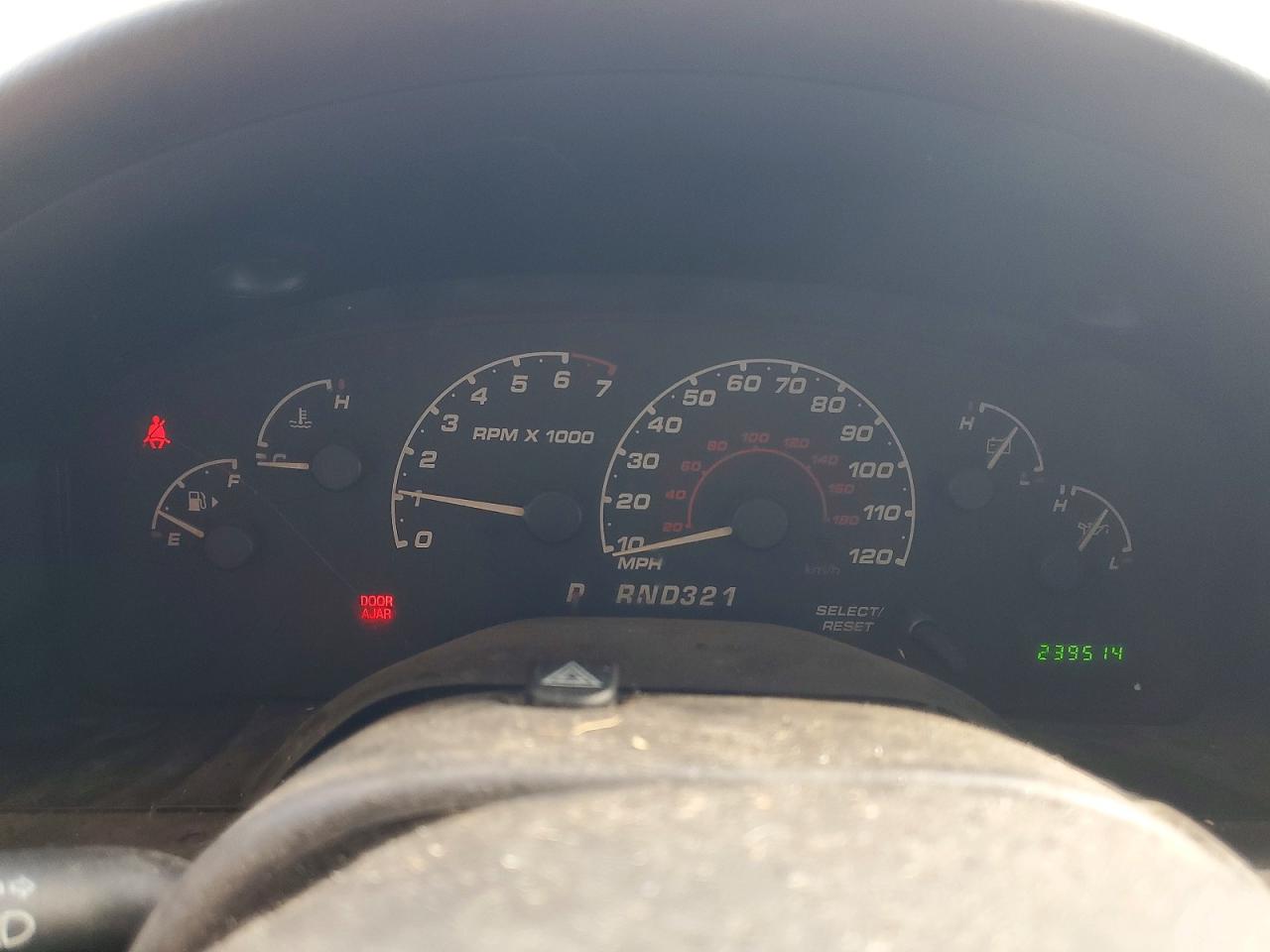 2002 Ford Explorer White vin: 1FMZU72K22ZC98239