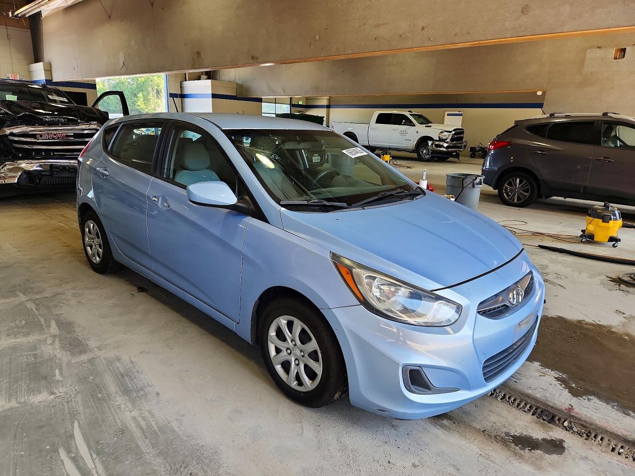 2014 Hyundai Accent Gs Blue vin: KMHCT5AE1EU172092
