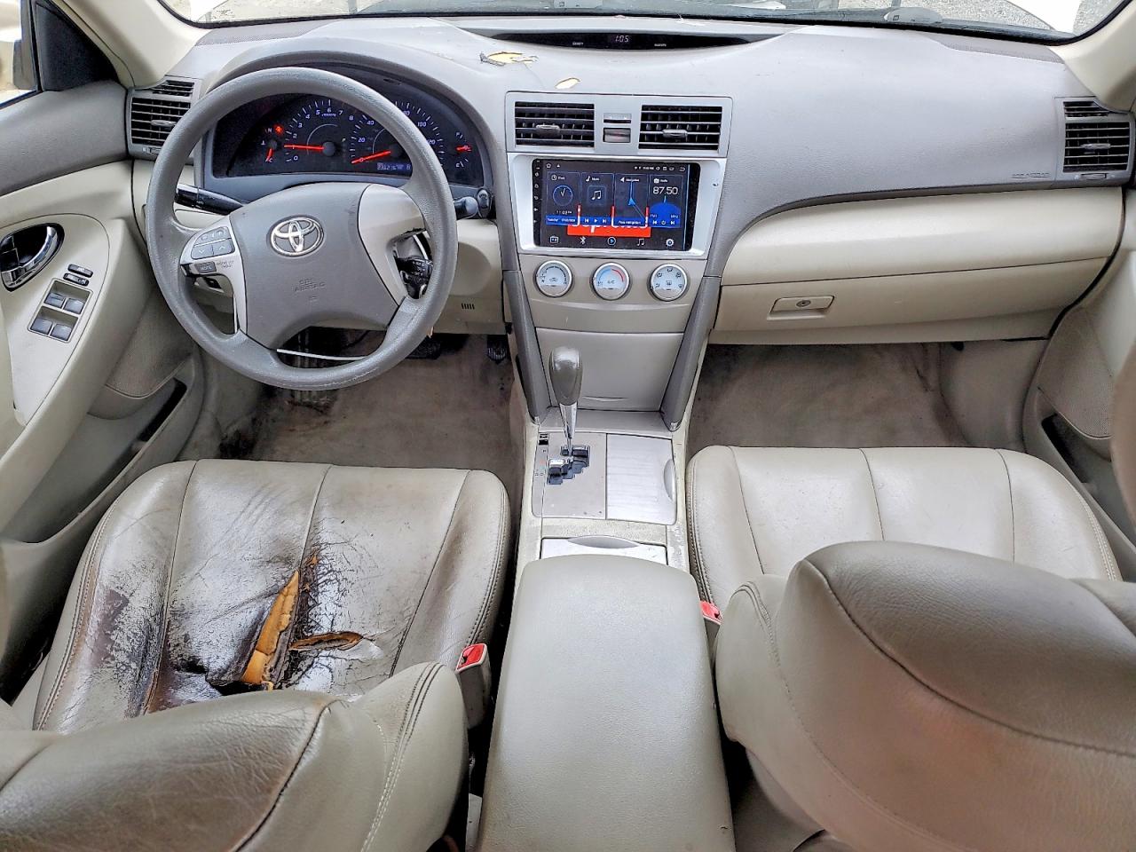 2010 Toyota Camry Le Gold vin: 4T1BF3EK6AU080607