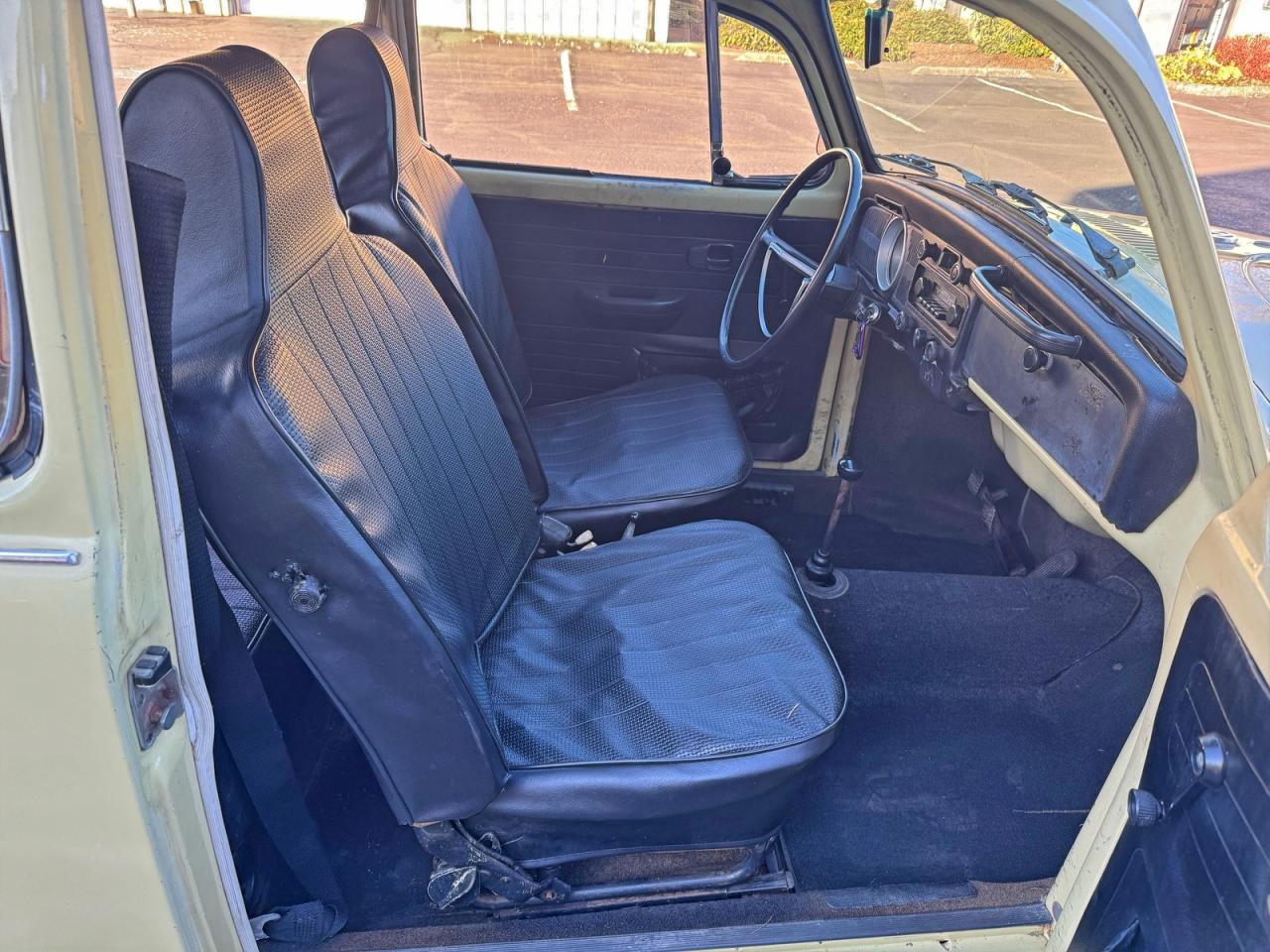 1971 Volkswagen Beetle Cream vin: 1113141332
