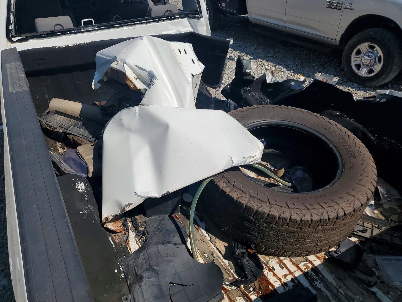 2015 Gmc Sierra K2500 Heavy Duty White vin: 1GT12XE84FF110769
