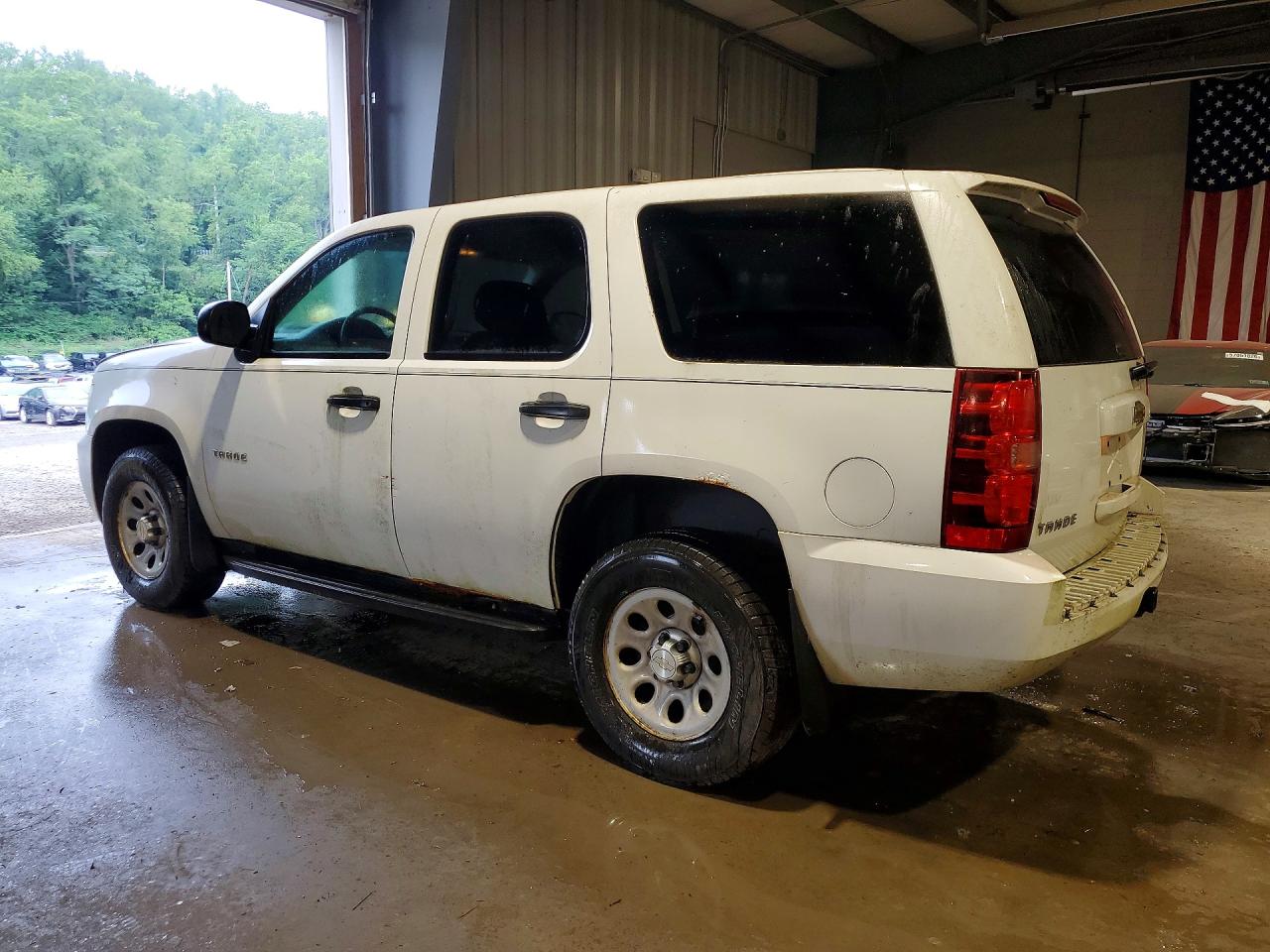 2010 Chevrolet Tahoe K1500 Ls White vin: 1GNUKAE01AR271132