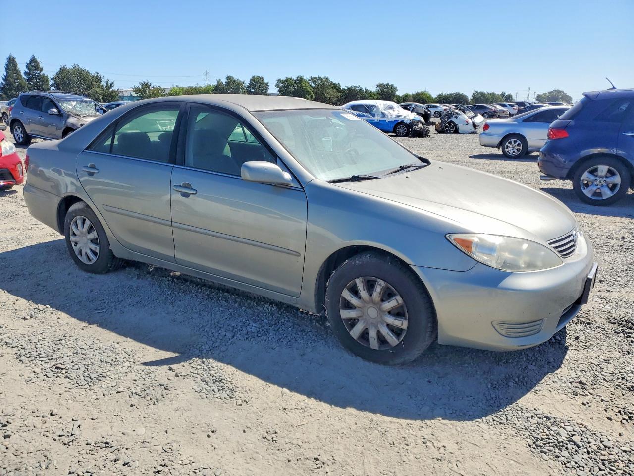 2005 Toyota Camry Le Silver vin: 4T1BE32K75U613321