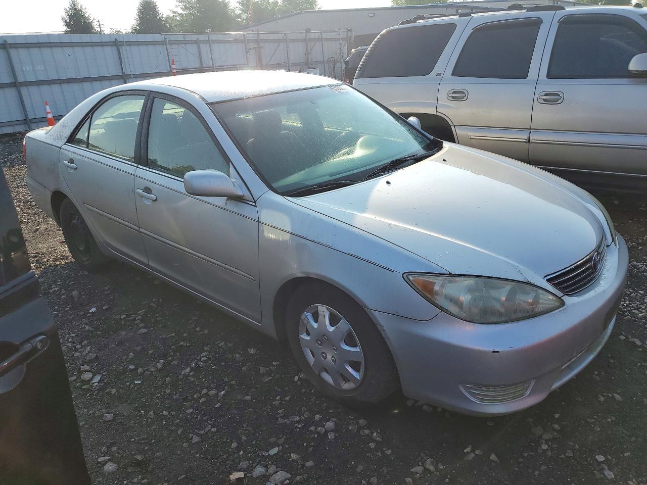 2005 Toyota Camry Le Silver vin: 4T1BE32K25U538754