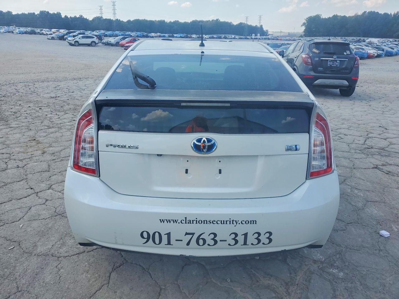 2015 Toyota Prius Two White vin: JTDKN3DU8F1988219
