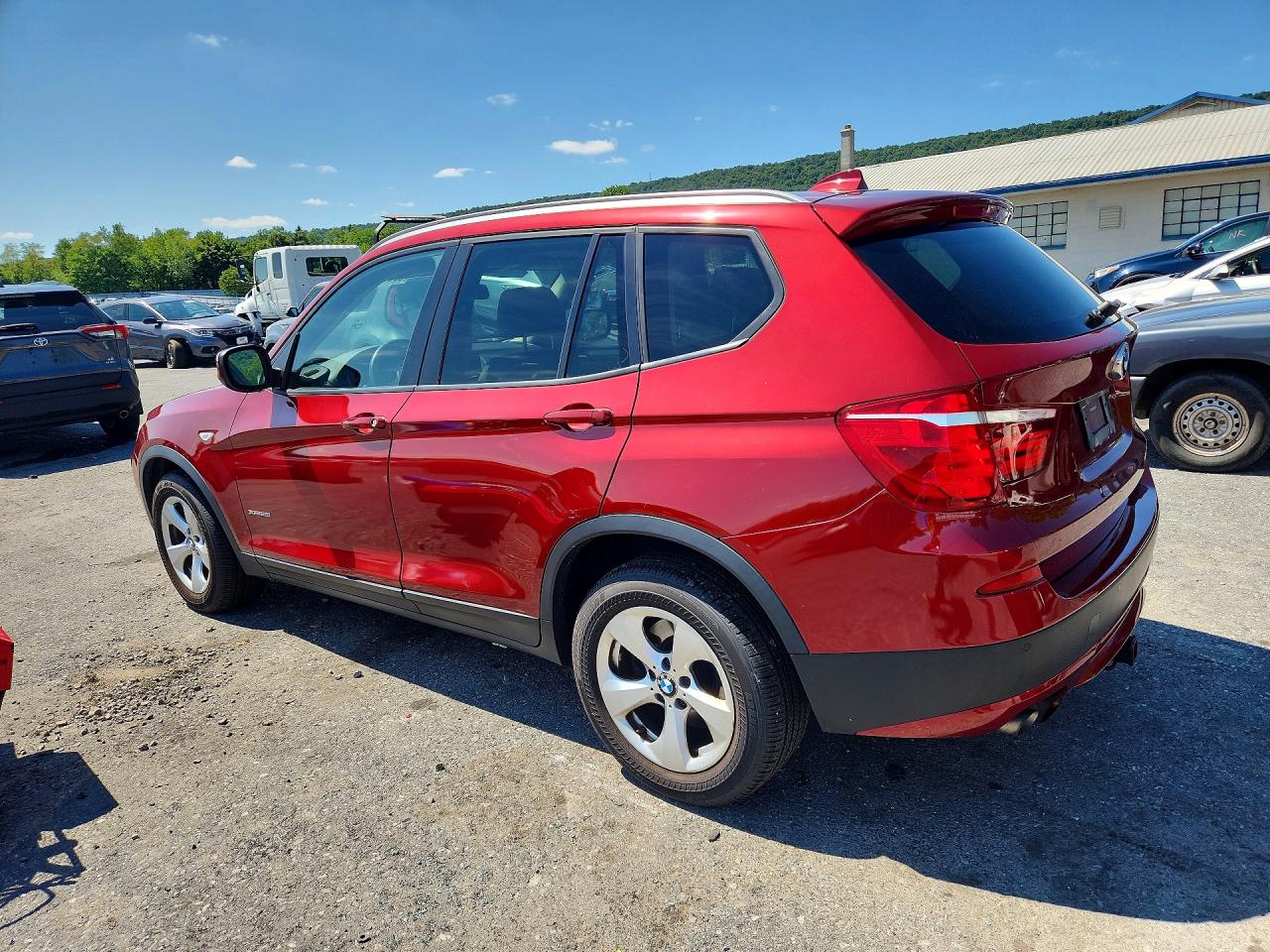 2011 Bmw X3 Xdrive28i Maroon vin: 5UXWX5C57BL704741