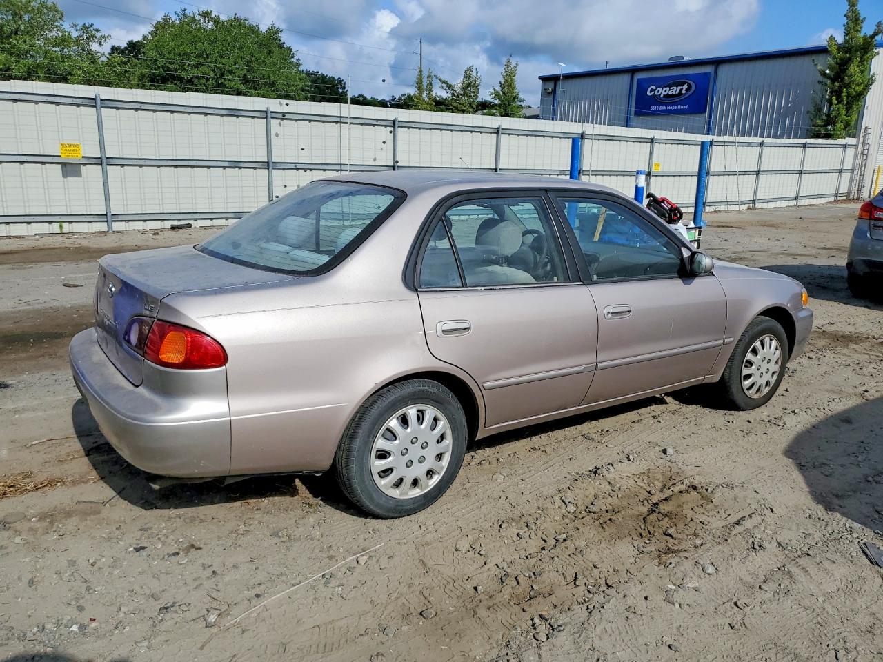 2001 Toyota Corolla Le Золотой vin: 1NXBR12E41Z470115