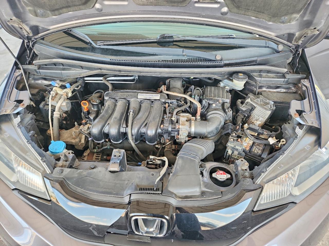 2015 Honda Fit Lx Gray vin: 3HGGK5H53FM716081