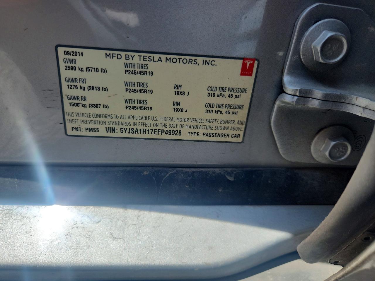2014 Tesla Model S Silver vin: 5YJSA1H17EFP49928
