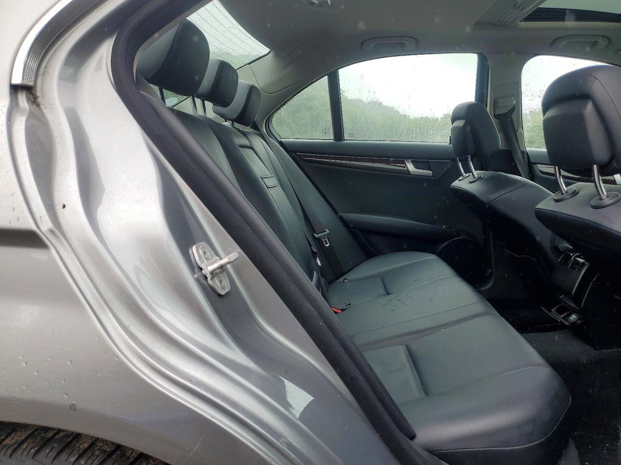 2014 Mercedes-benz C 300 4matic Silver vin: WDDGF8AB9EG193037