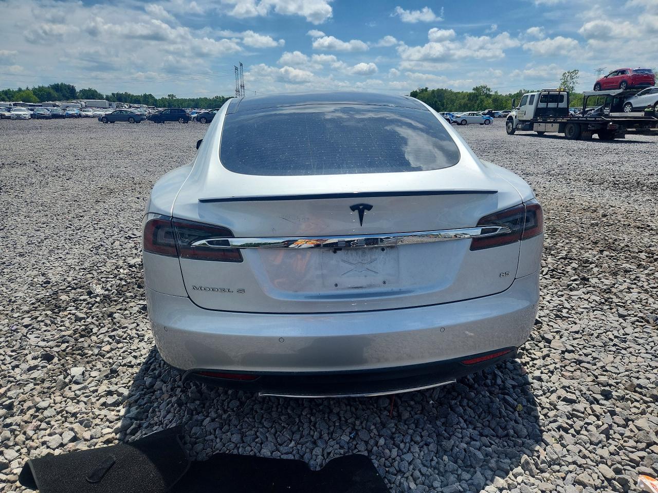 2014 Tesla Model S Silver vin: 5YJSA1H17EFP49928