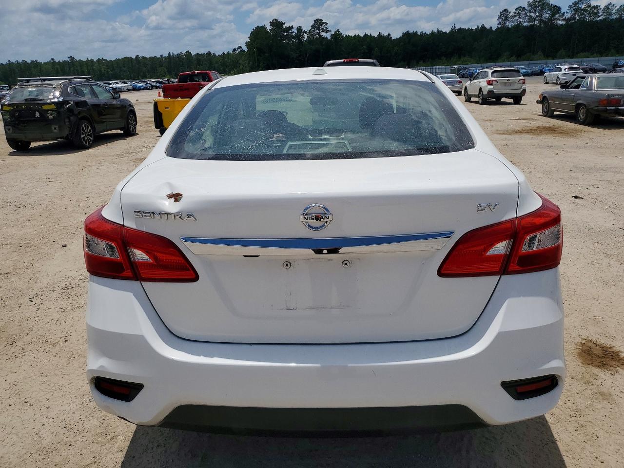 2018 Nissan Sentra Sv White vin: 3N1AB7AP2JY239353