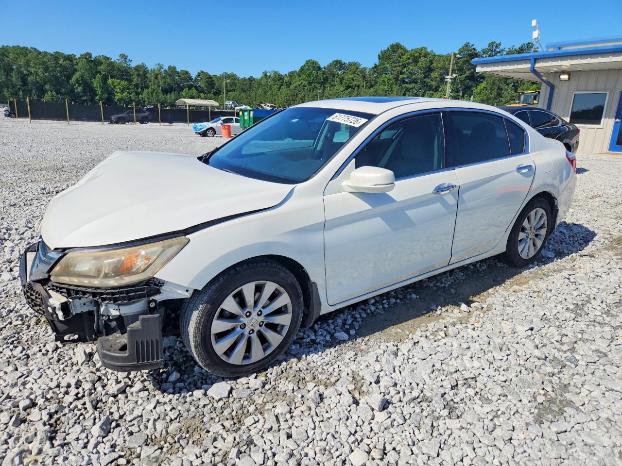 2013 Honda Accord Touring White vin: 1HGCR3F90DA040784