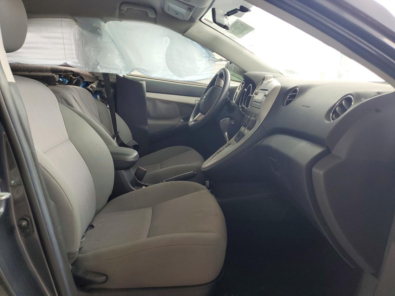 2011 Toyota Matrix Base Gray vin: 2T1KU4EE7BC739559
