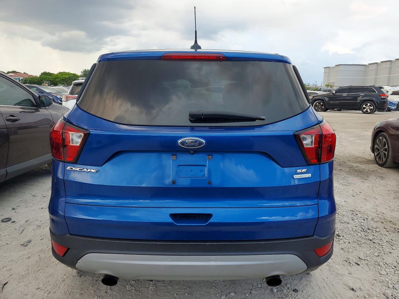 2019 Ford Escape Se Blue vin: 1FMCU0GD1KUA50357