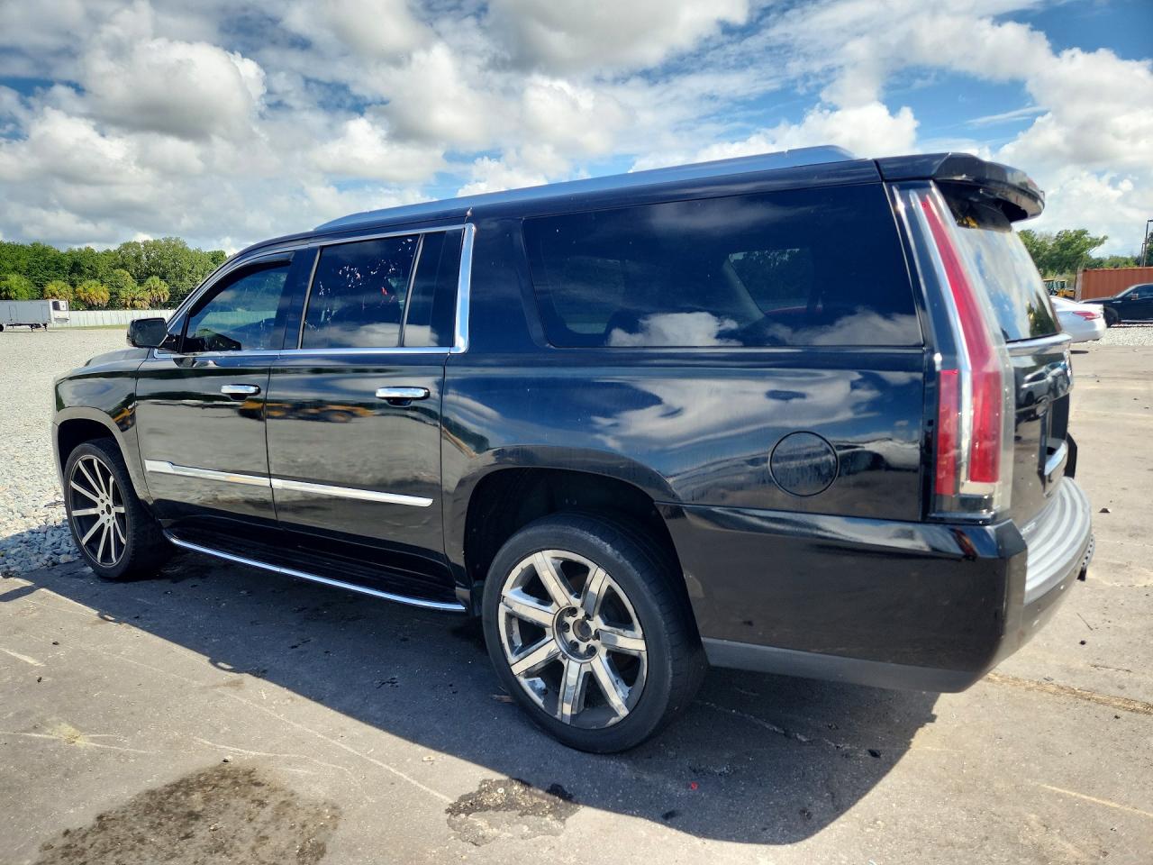 2015 Cadillac Escalade Esv Luxury Black vin: 1GYS3HKJ0FR178879