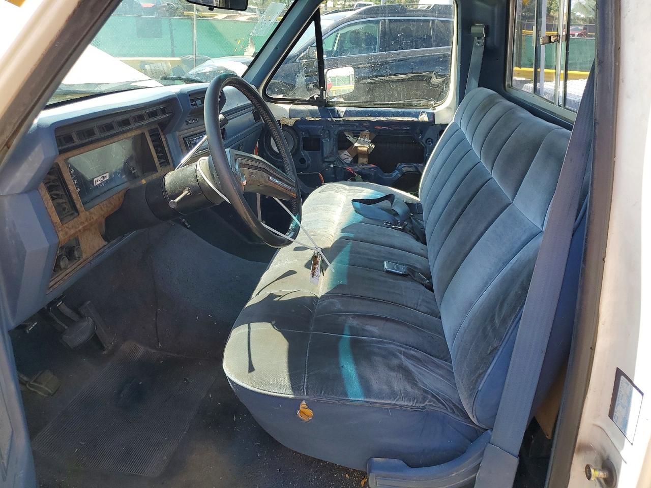 1986 Ford F150 White vin: 1FTDF15NXGPB15359