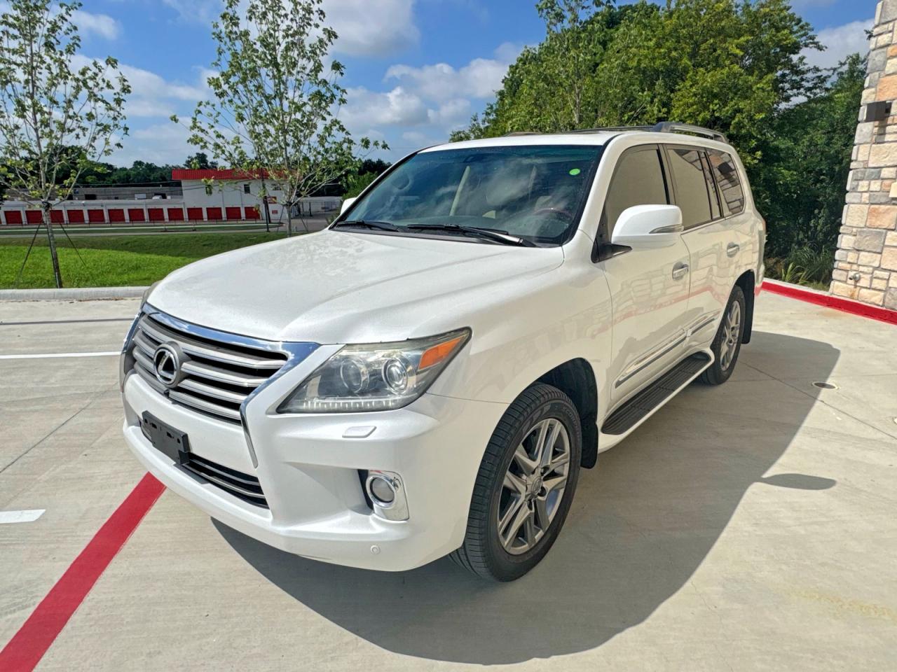 2013 Lexus Lx 570 White vin: JTJHY7AX8D4100357