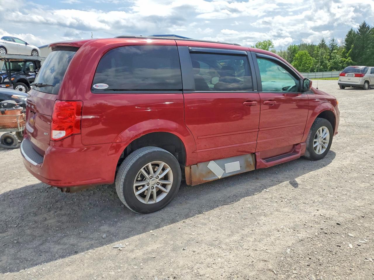 2014 Dodge Grand Caravan Sxt Burgundy vin: 2C4RDGCG1ER140536
