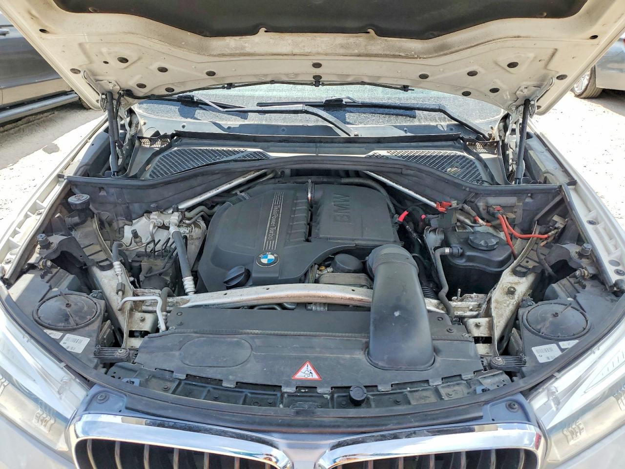 2015 Bmw X5 Xdrive35i Белый vin: 5UXKR0C5XF0P03666