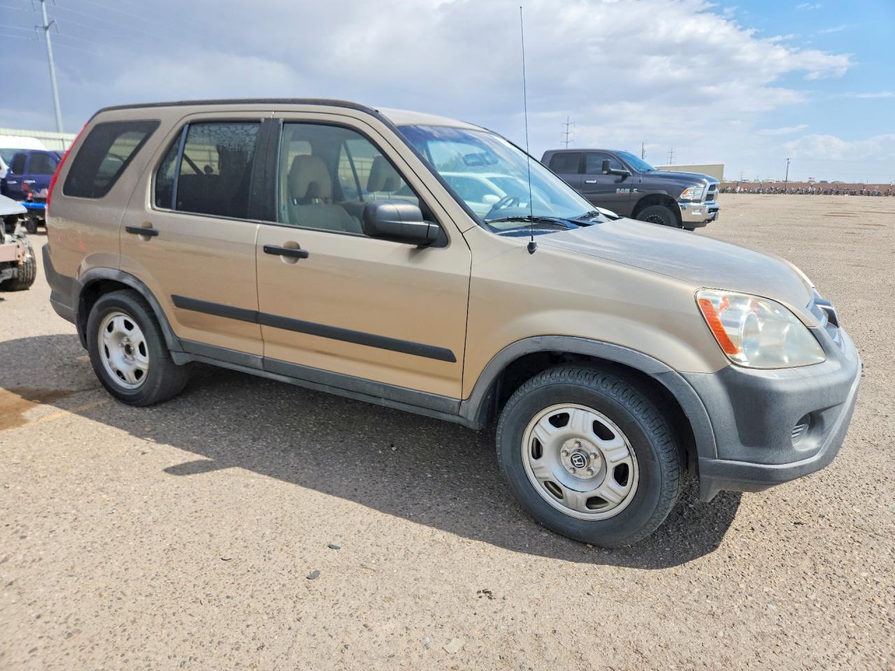 2005 Honda Cr-v Lx Tan vin: JHLRD68575C003890