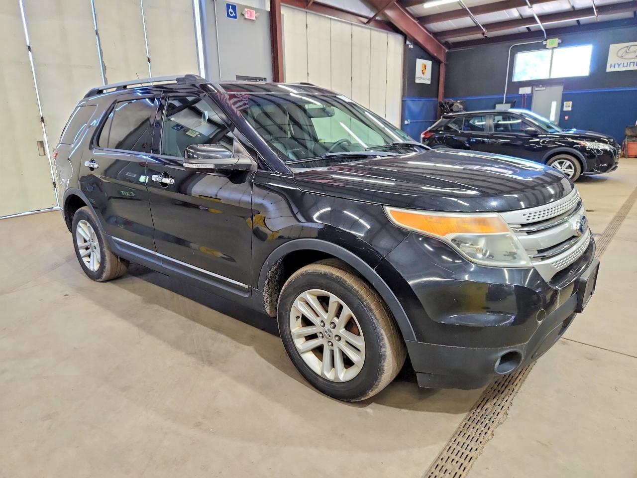 2011 Ford Explorer Xlt Black vin: 1FMHK8D84BGA58579