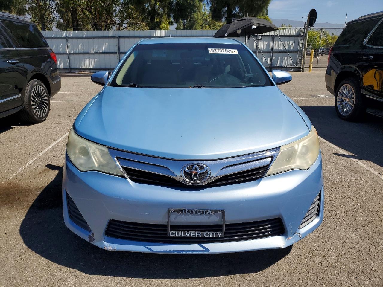 2012 Toyota Camry Le Blue vin: 4T4BF1FK5CR194125