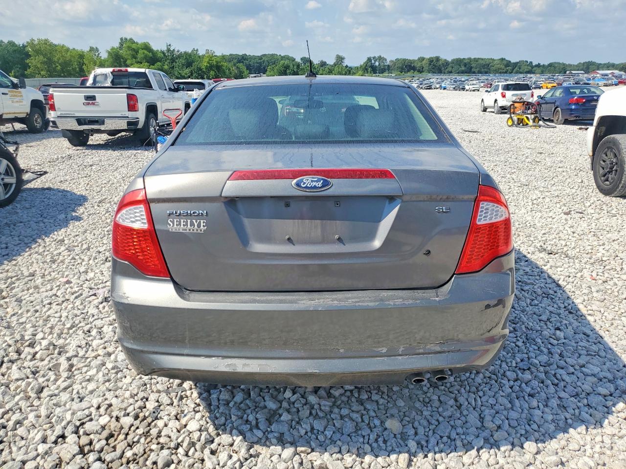 2011 Ford Fusion Se Beige vin: 3FAHP0HA0BR113452
