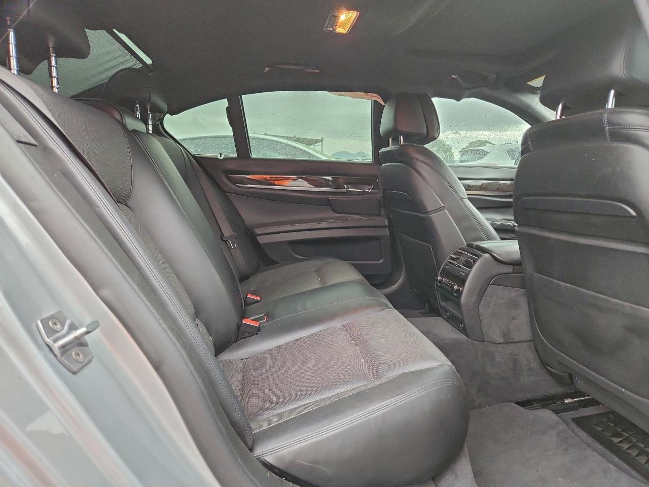 2015 Bmw 750 I Silver vin: WBAYA8C50FD825489