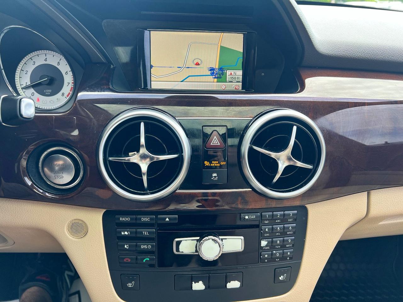 2013 Mercedes-benz Glk 350 White vin: WDCGG5HB9DG018677
