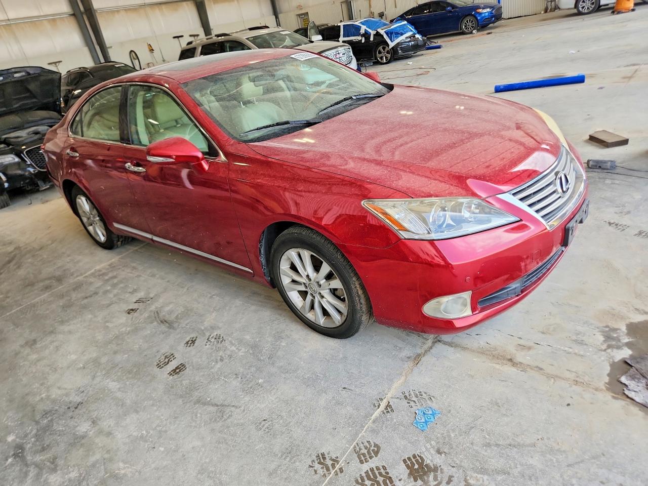 2010 Lexus Es 350 Maroon vin: JTHBK1EG3A2347969