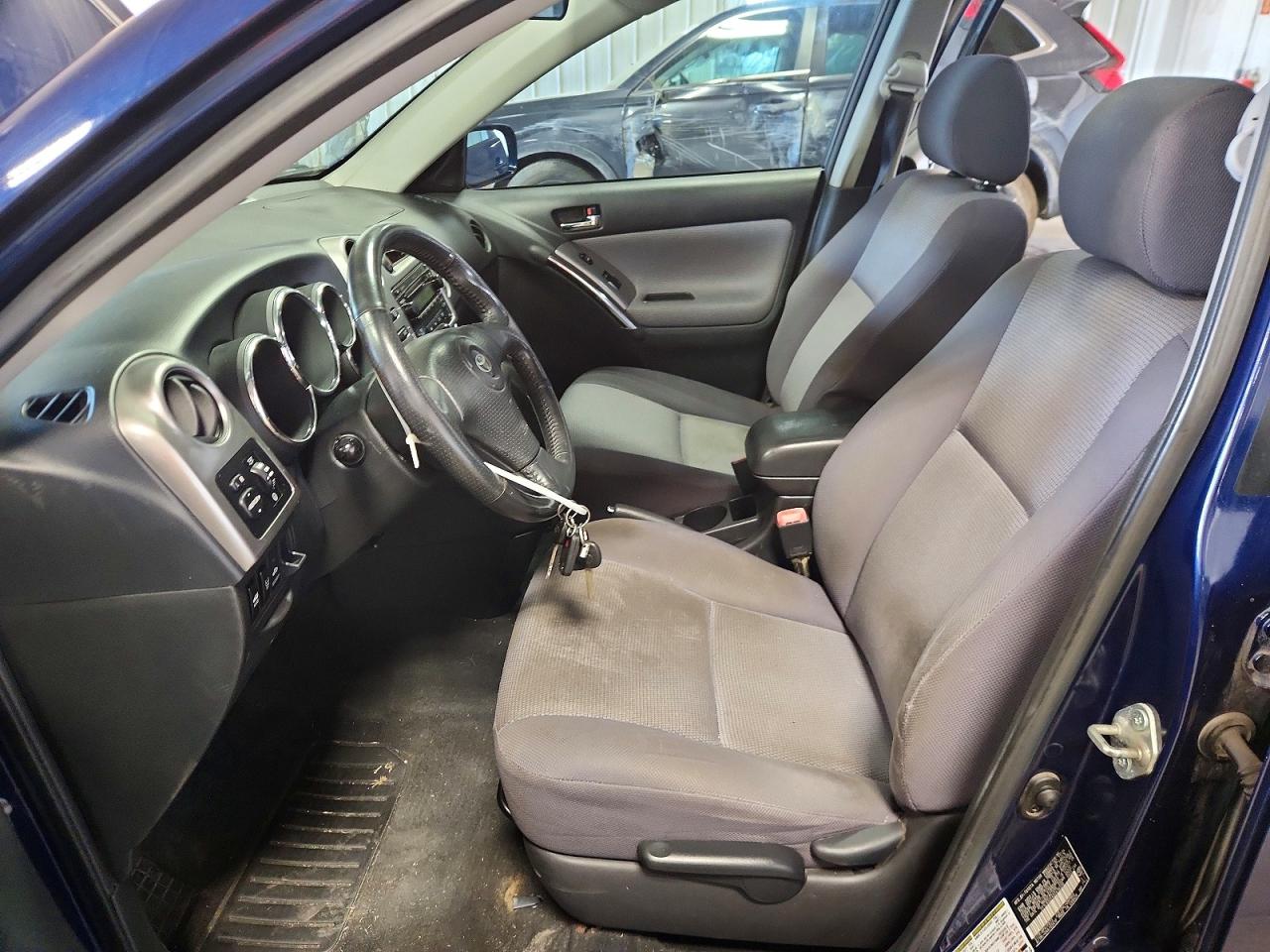 2005 Toyota Matrix Xr Blue vin: 2T1LR32E45C416336