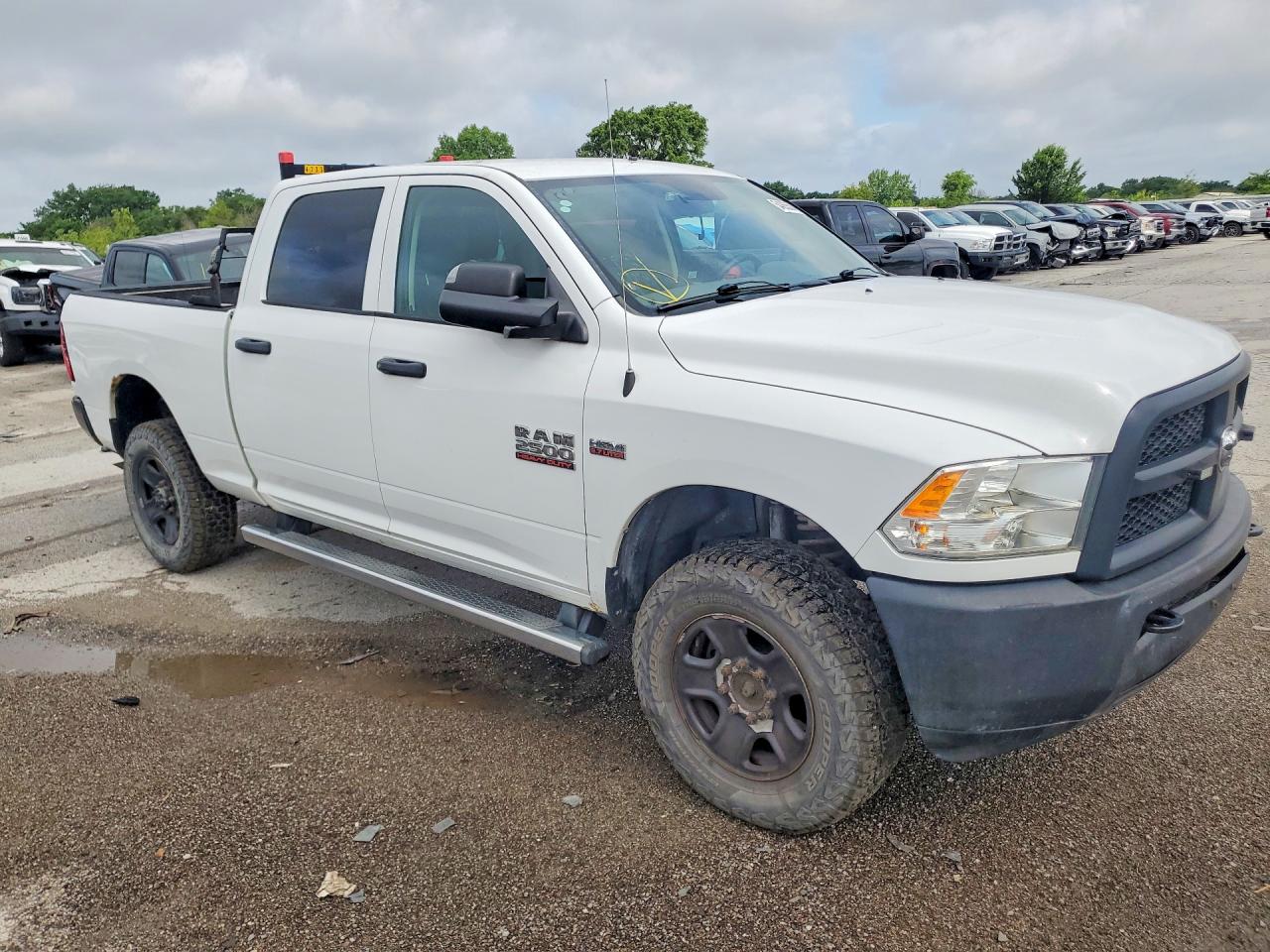 2014 Ram 2500 St White vin: 3C6TR5CT5EG207628